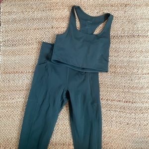 girlfriend collective moss paloma bra & high rise pocket leggings